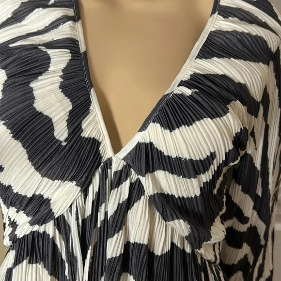 H&M dress,women SMALL,Black & white zebra print crinkle,balloon sleeves,  tiered - Picture 9 of 17